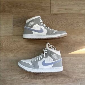 Women’s Air Jordan 1 Mid ‘Wolf Grey Aluminum
